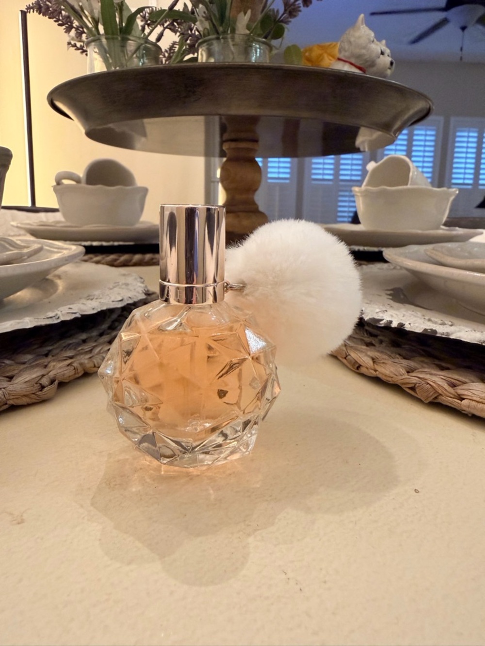 Ariana Grande Ari Eau de Parfum with White Pom Pom Accent 1.0 oz